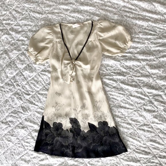 Miss Selfridge Satin mini dress 8 - Picture 2 of 4